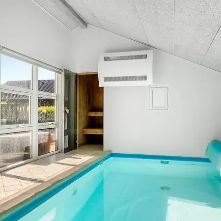 Pet-friendly In With Sauna Feriehus *