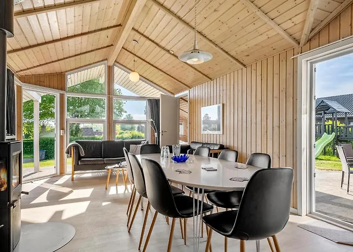 Pet Friendly In With Sauna - F04167