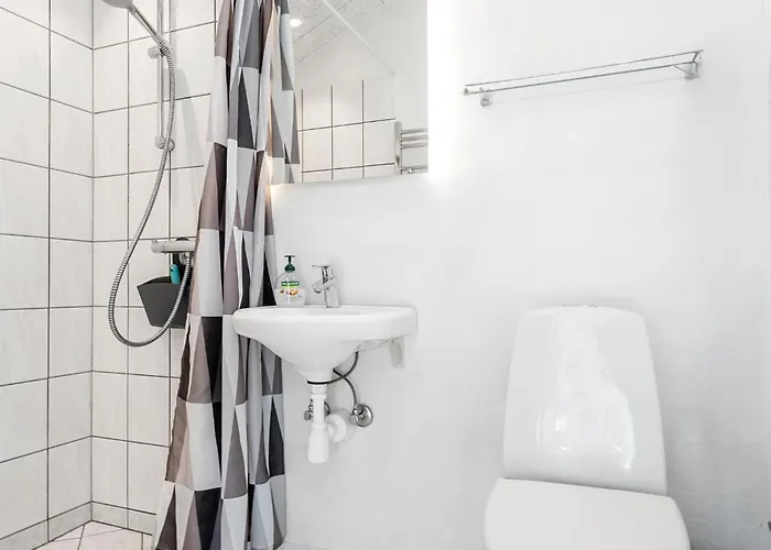 Pet Friendly In With Sauna - F04167